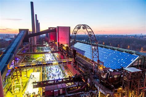 The Zollverein Coal Mine Industrial Complex: A UNESCO World Heritage Site Bursting With History and Artistic Expression!