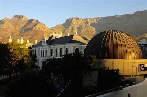  The Old Fort Museum: Witnessing Cape Town's Dramatic Past and Breathtaking Views!