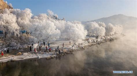 The Songhuajiang River: A Symphony of Nature and Adventure in Jilin City!